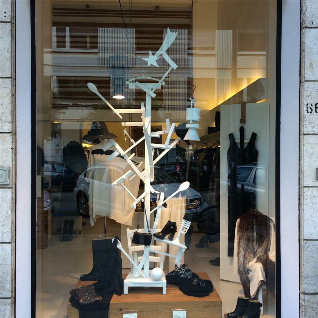 Dress Lecce – Le vetrine di Marcello Moscara – Abbigliamento